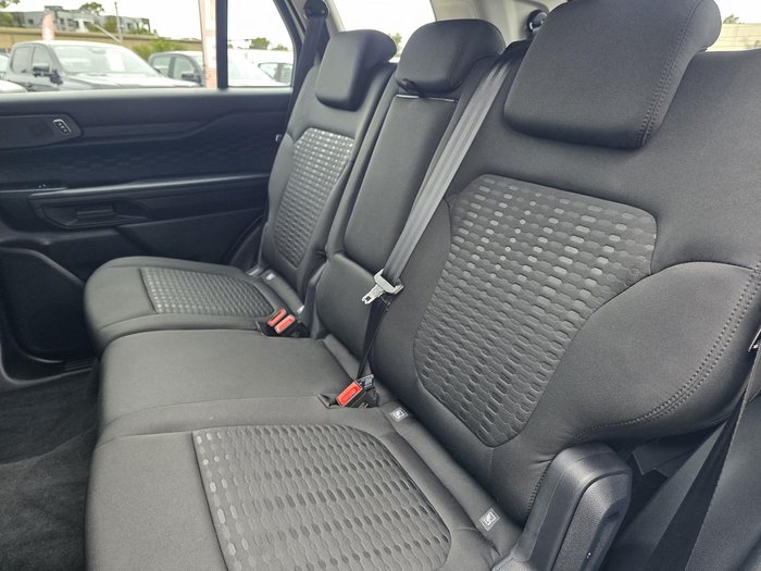 2025 Ford Everest Ambiente