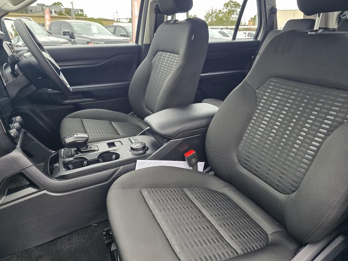 2025 Ford Everest Ambiente