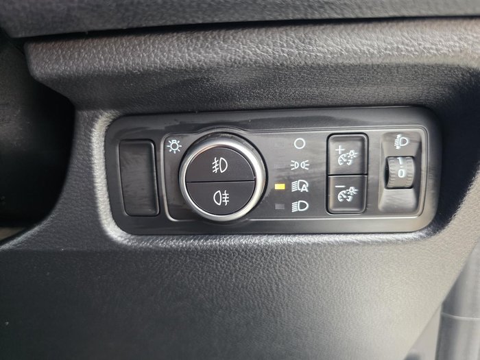 2025 Ford Everest Ambiente