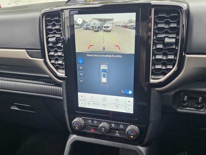 2025 Ford Everest Ambiente