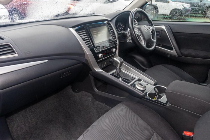 2021 Mitsubishi Pajero Sport GLX