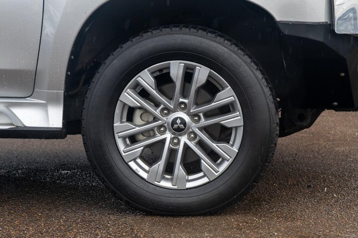 2021 Mitsubishi Pajero Sport GLX