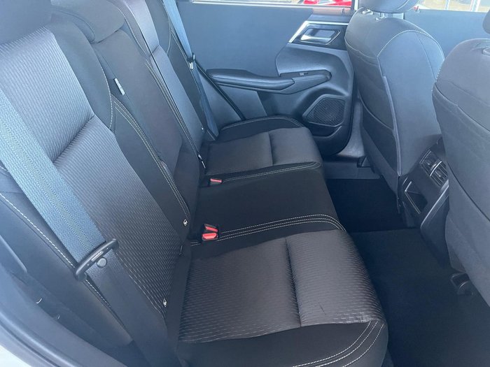 2023 Mitsubishi Outlander ES