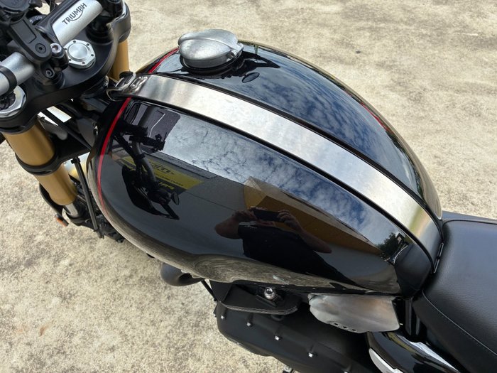 2024 Triumph SCRAMBLER 1200 XE Black