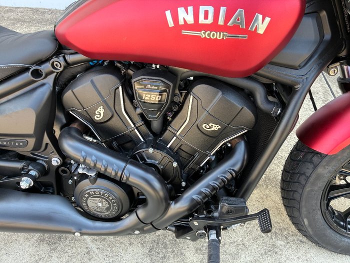 2025 Indian 2025 Indian 1250CC Scout Bobber Limited + Tech Sunset Red Smoke