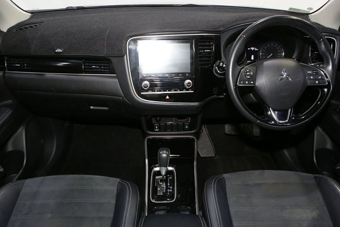 2020 Mitsubishi Outlander LS