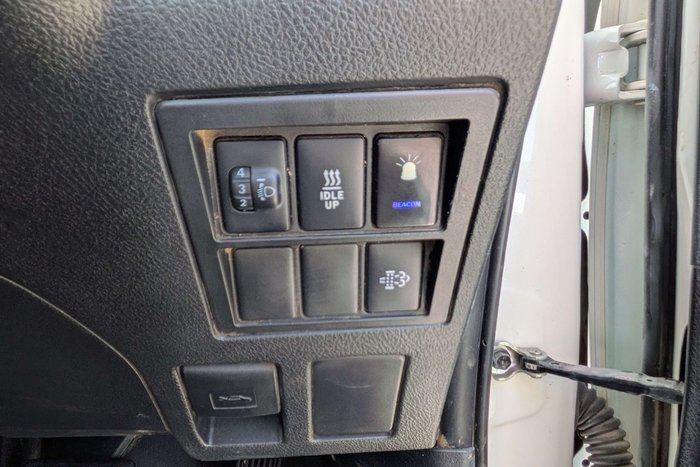 2018 Toyota Hilux SR