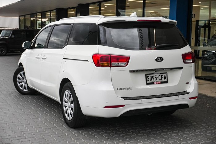 2018 Kia Carnival S