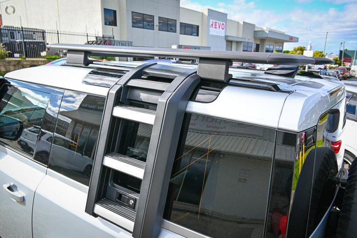 2021 Land Rover Defender 90 D200