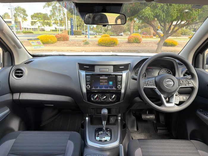 2025 Nissan Navara SL