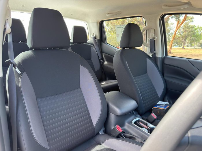 2025 Nissan Navara SL