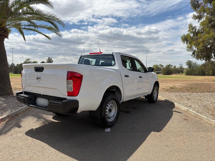 2025 Nissan Navara SL