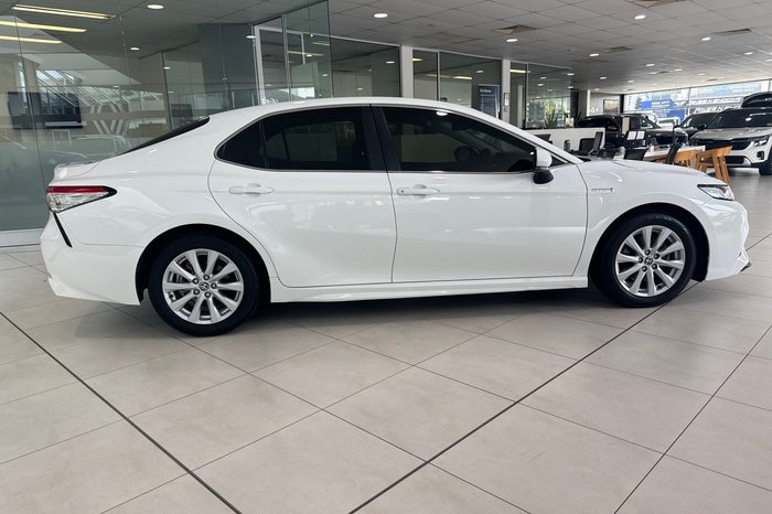 2020 Toyota Camry Ascent Sport Hybrid