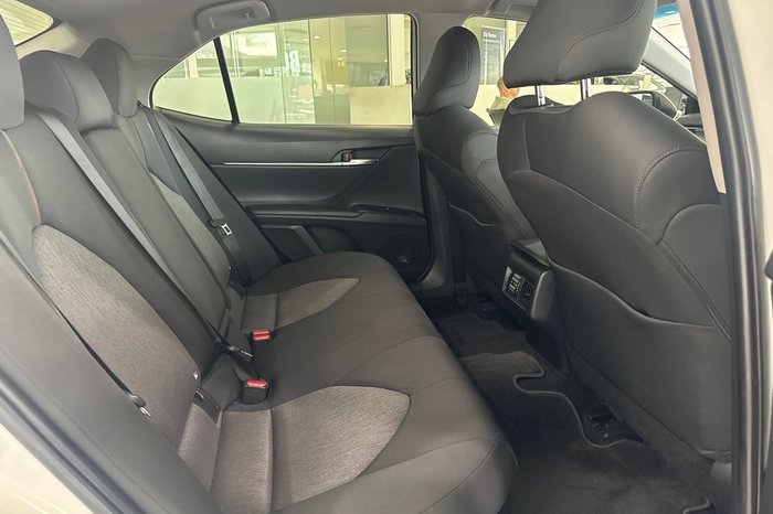 2020 Toyota Camry Ascent Sport Hybrid