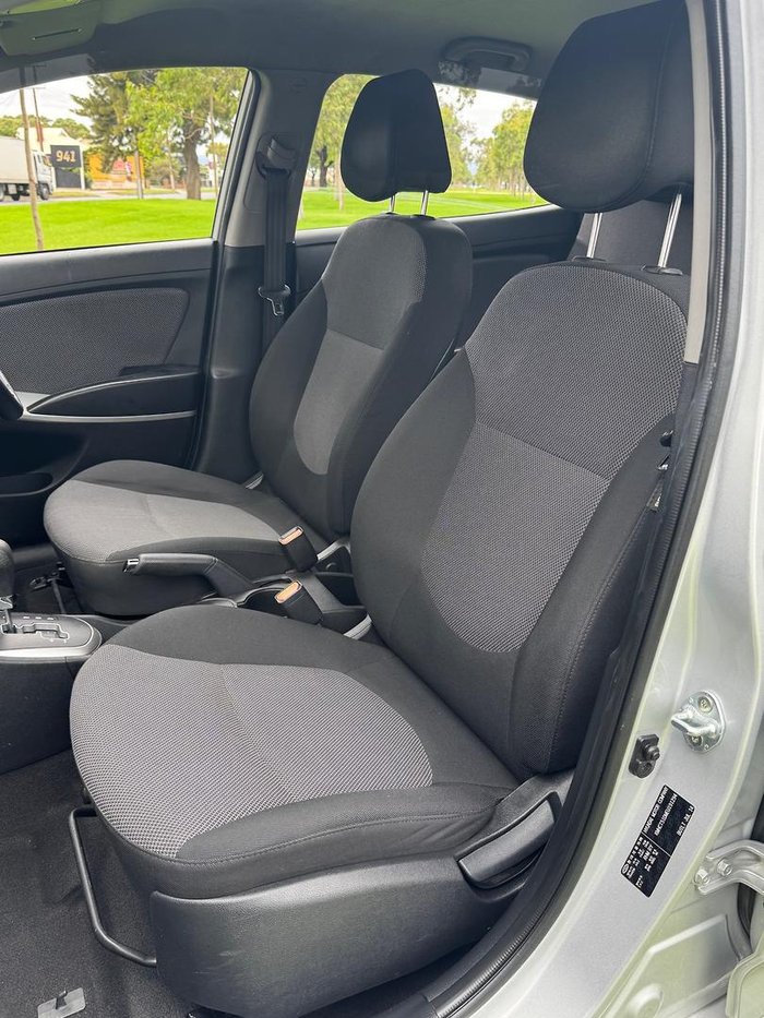 2014 Hyundai Accent Active