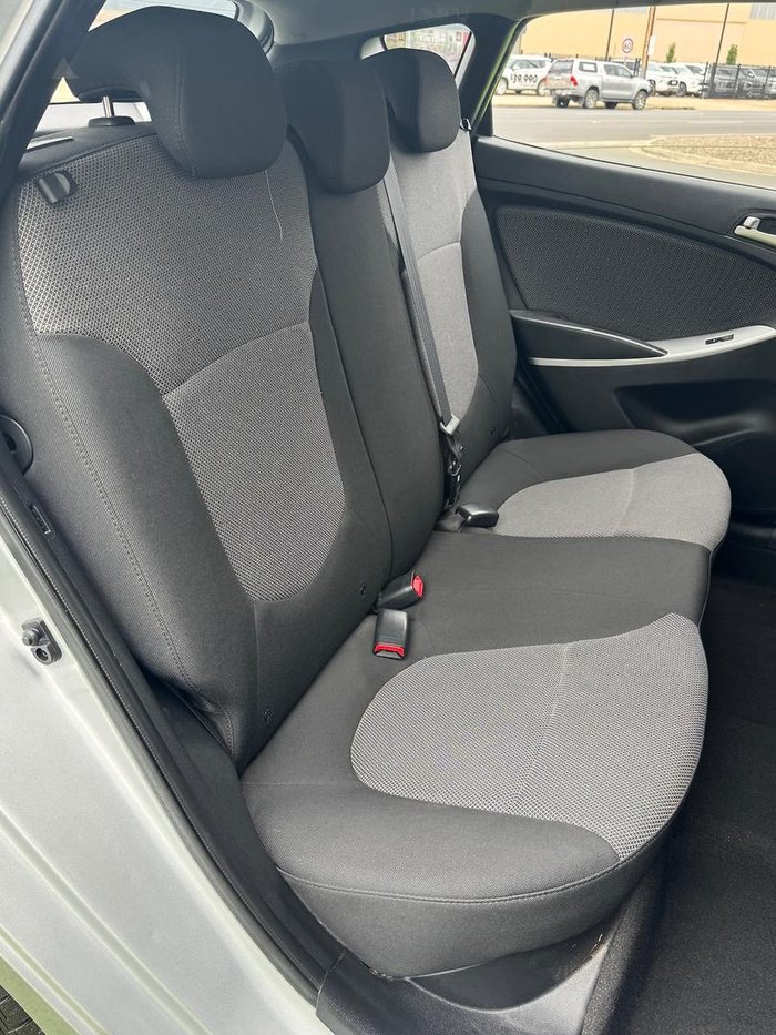 2014 Hyundai Accent Active