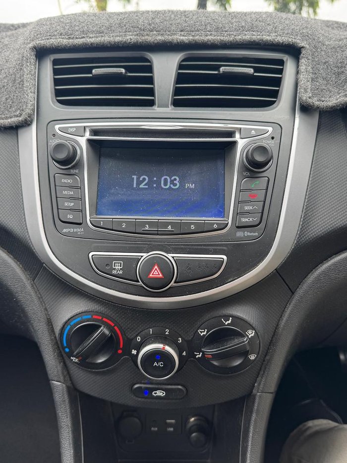 2014 Hyundai Accent Active