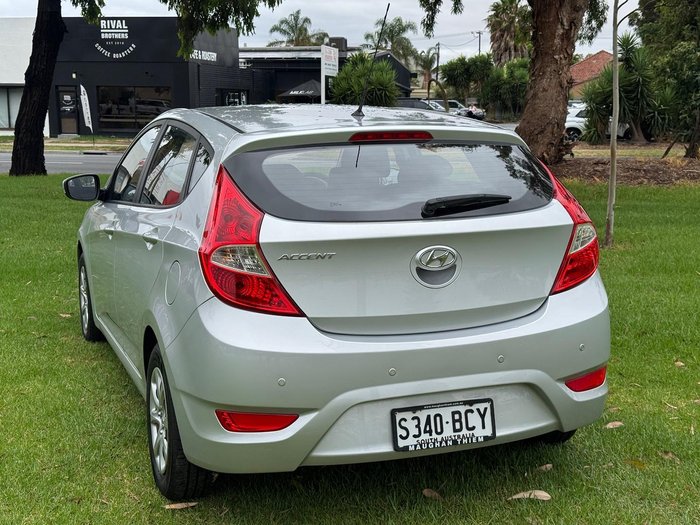 2014 Hyundai Accent Active