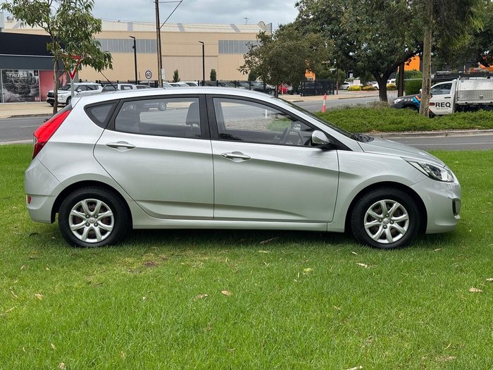2014 Hyundai Accent Active