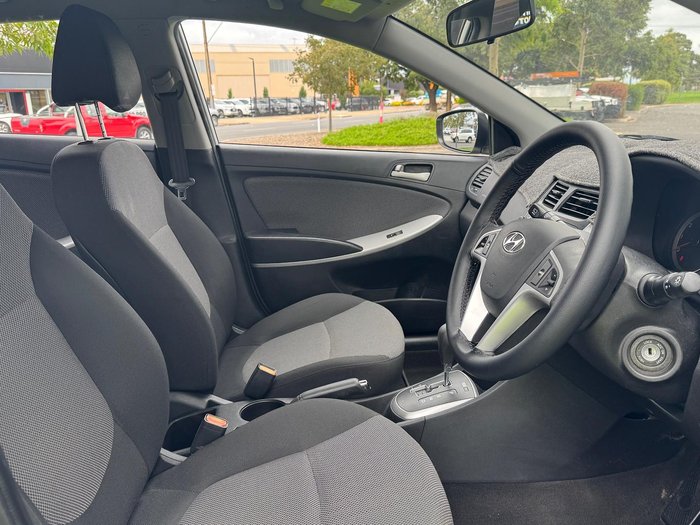 2014 Hyundai Accent Active