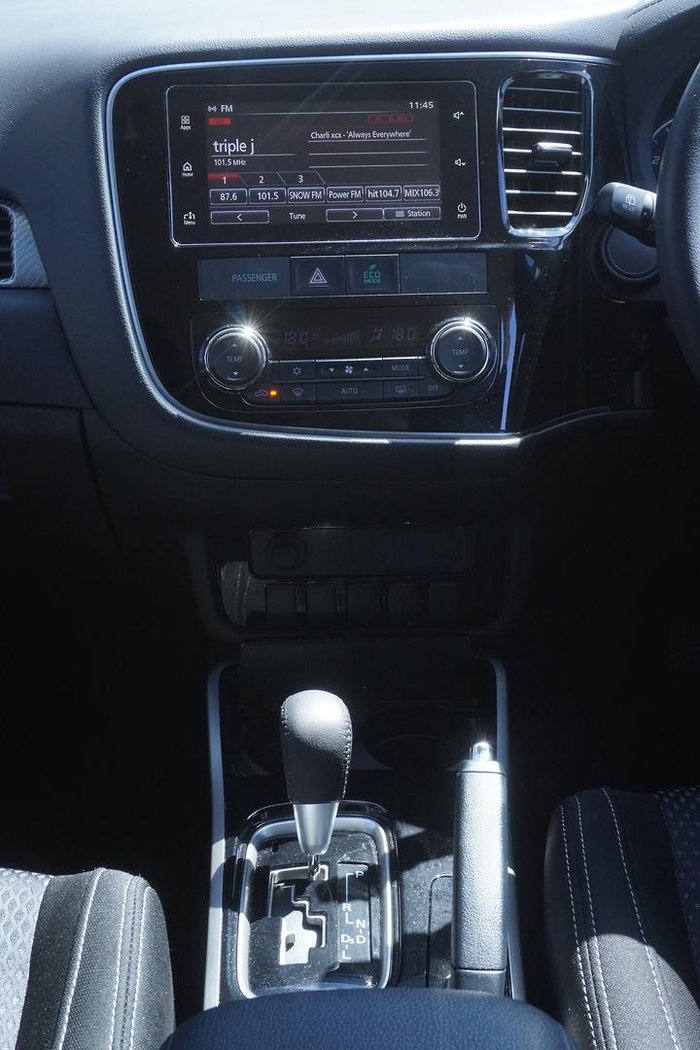 2017 Mitsubishi Outlander LS