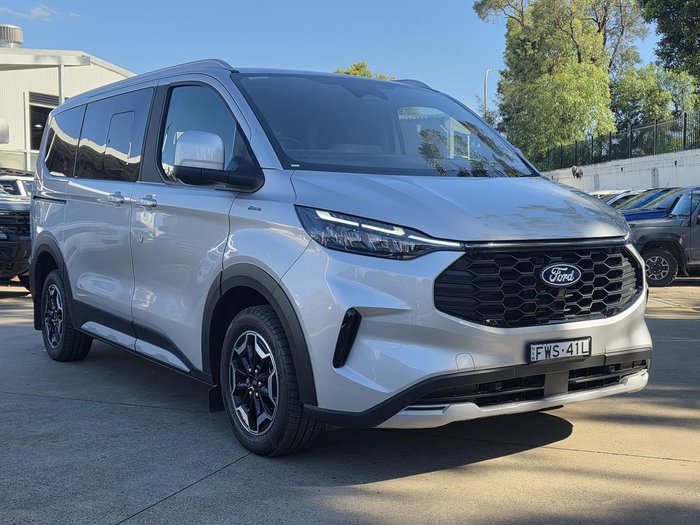 2025 Ford Tourneo Active