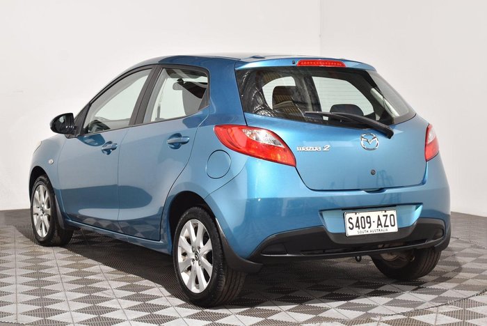 2013 Mazda 2 Neo Sport