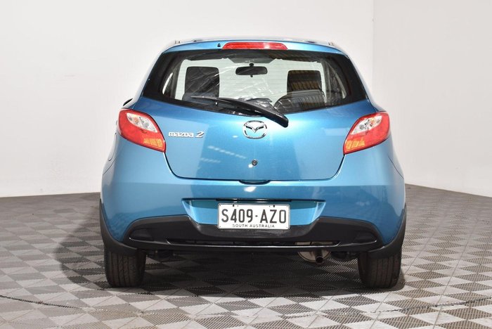 2013 Mazda 2 Neo Sport