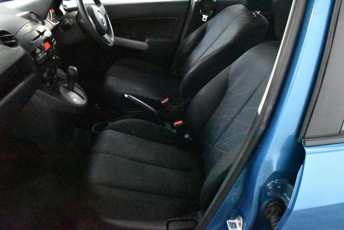 2013 Mazda 2 Neo Sport