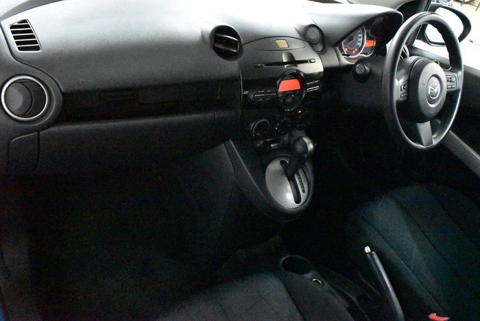 2013 Mazda 2 Neo Sport