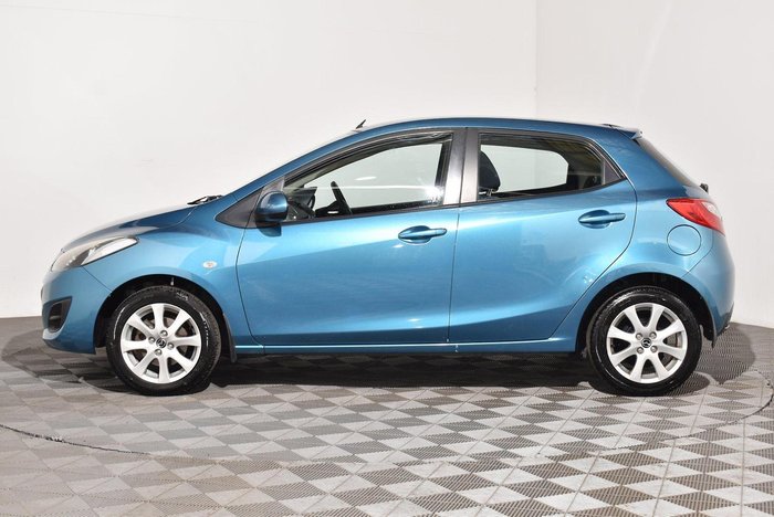 2013 Mazda 2 Neo Sport