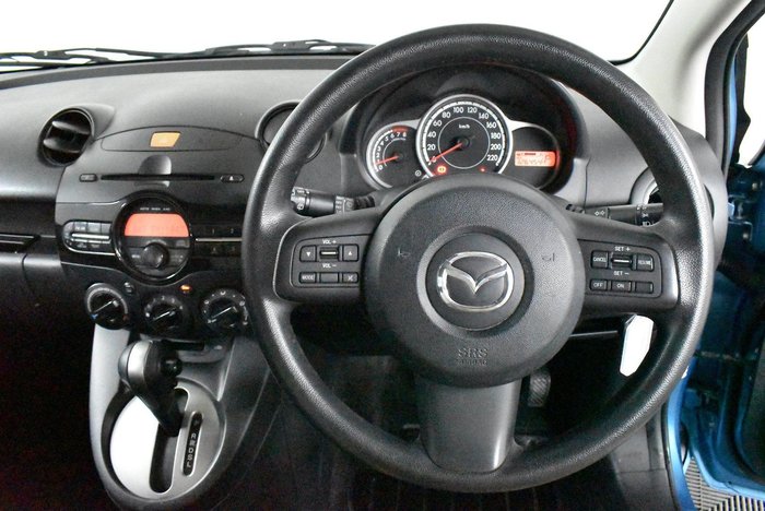 2013 Mazda 2 Neo Sport