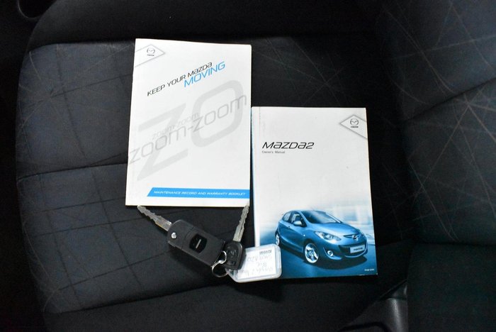 2013 Mazda 2 Neo Sport