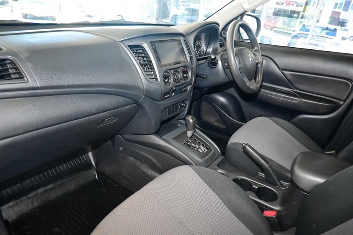 2023 Mitsubishi Triton GLX