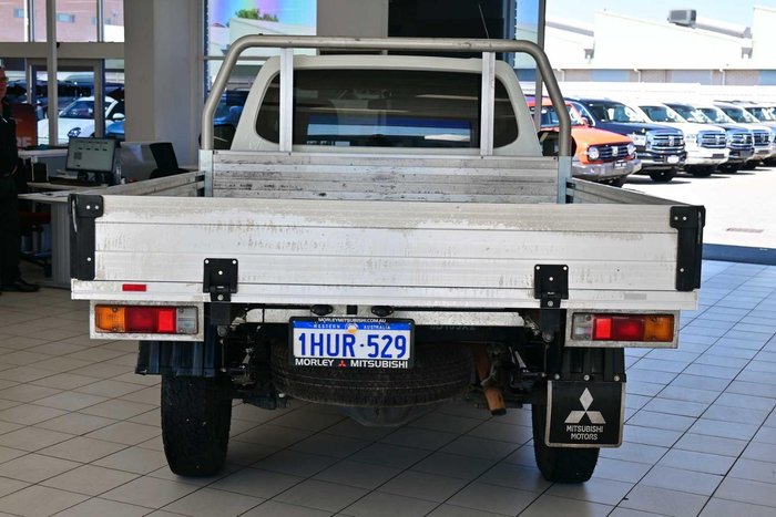 2023 Mitsubishi Triton GLX