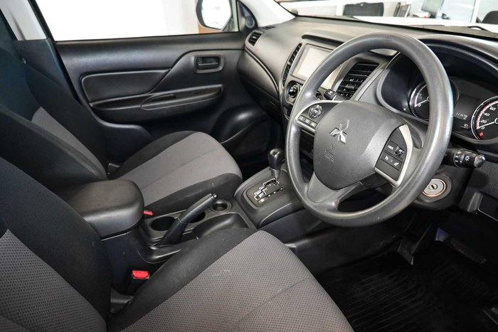 2023 Mitsubishi Triton GLX