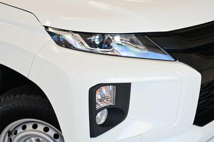 2023 Mitsubishi Triton GLX