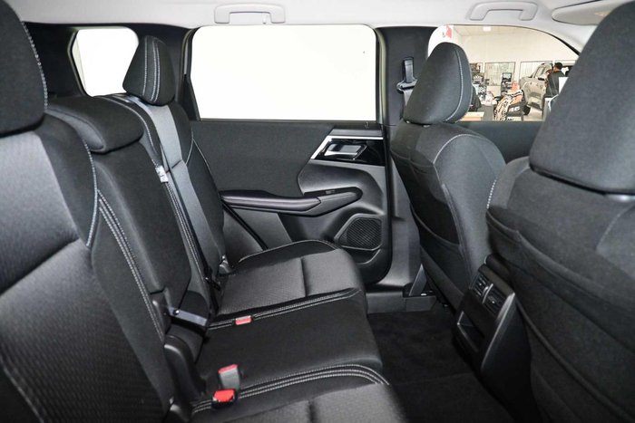 2025 Mitsubishi Outlander LS