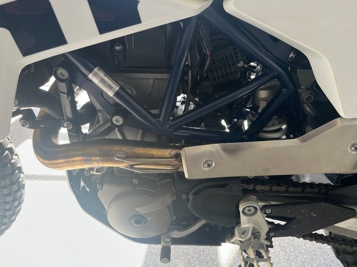 2022 HUSQVARNA 701 ENDURO WHITE