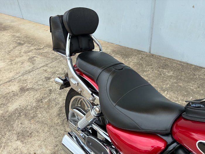 2013 Triumph THUNDERBIRD RUBY METALLIC/BLACK METALLIC