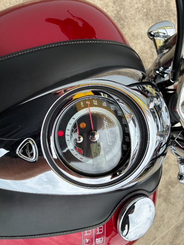 2013 Triumph THUNDERBIRD RUBY METALLIC/BLACK METALLIC