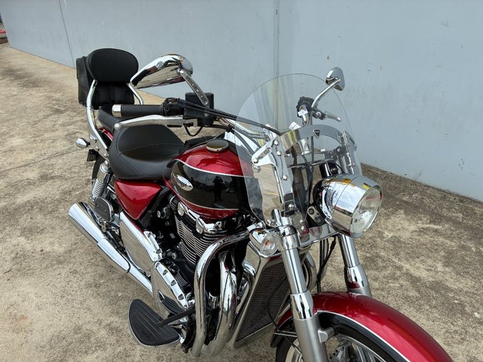 2013 Triumph THUNDERBIRD RUBY METALLIC/BLACK METALLIC