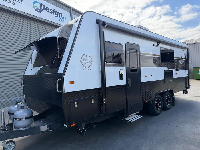 2023 Southern Cross Signature Series V8 Slide Out