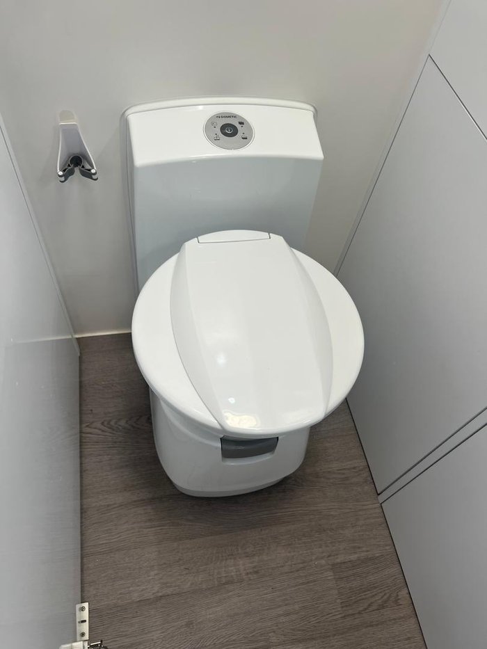 2023 Southern Cross Signature Series V8 Slide Out