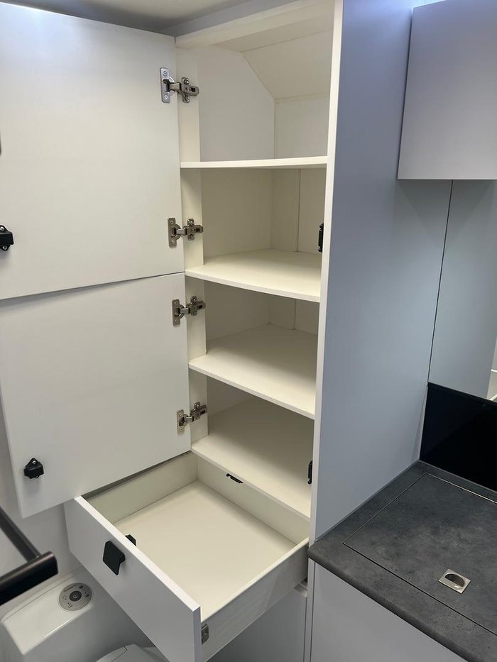 2023 Southern Cross Signature Series V8 Slide Out