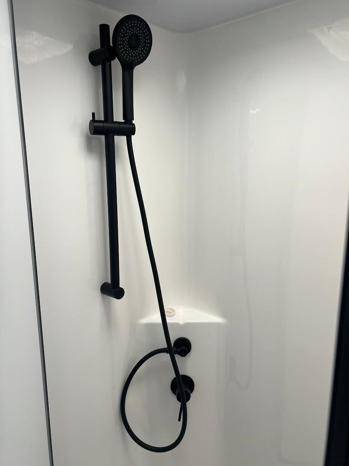 2023 Southern Cross Signature Series V8 Slide Out