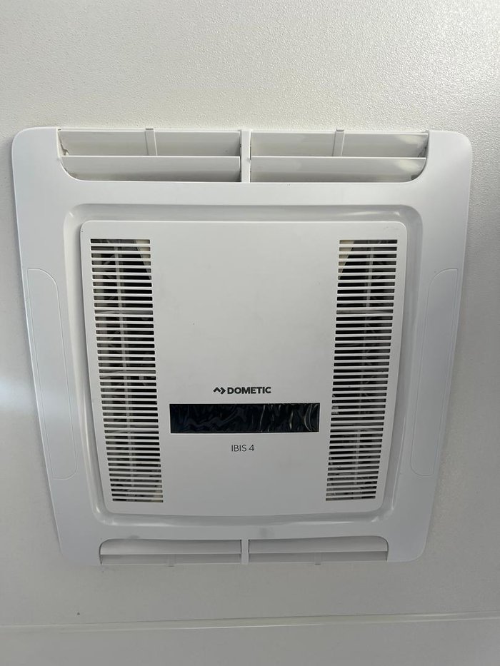 2023 Southern Cross Signature Series V8 Slide Out