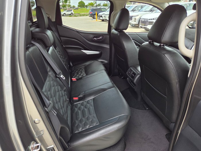 2024 Nissan Navara ST-X