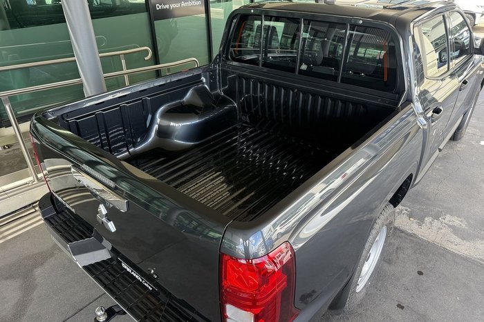 2025 Mitsubishi Triton GLX