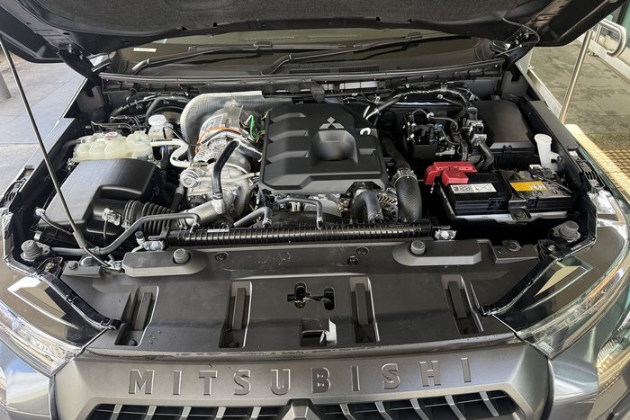 2025 Mitsubishi Triton GLX